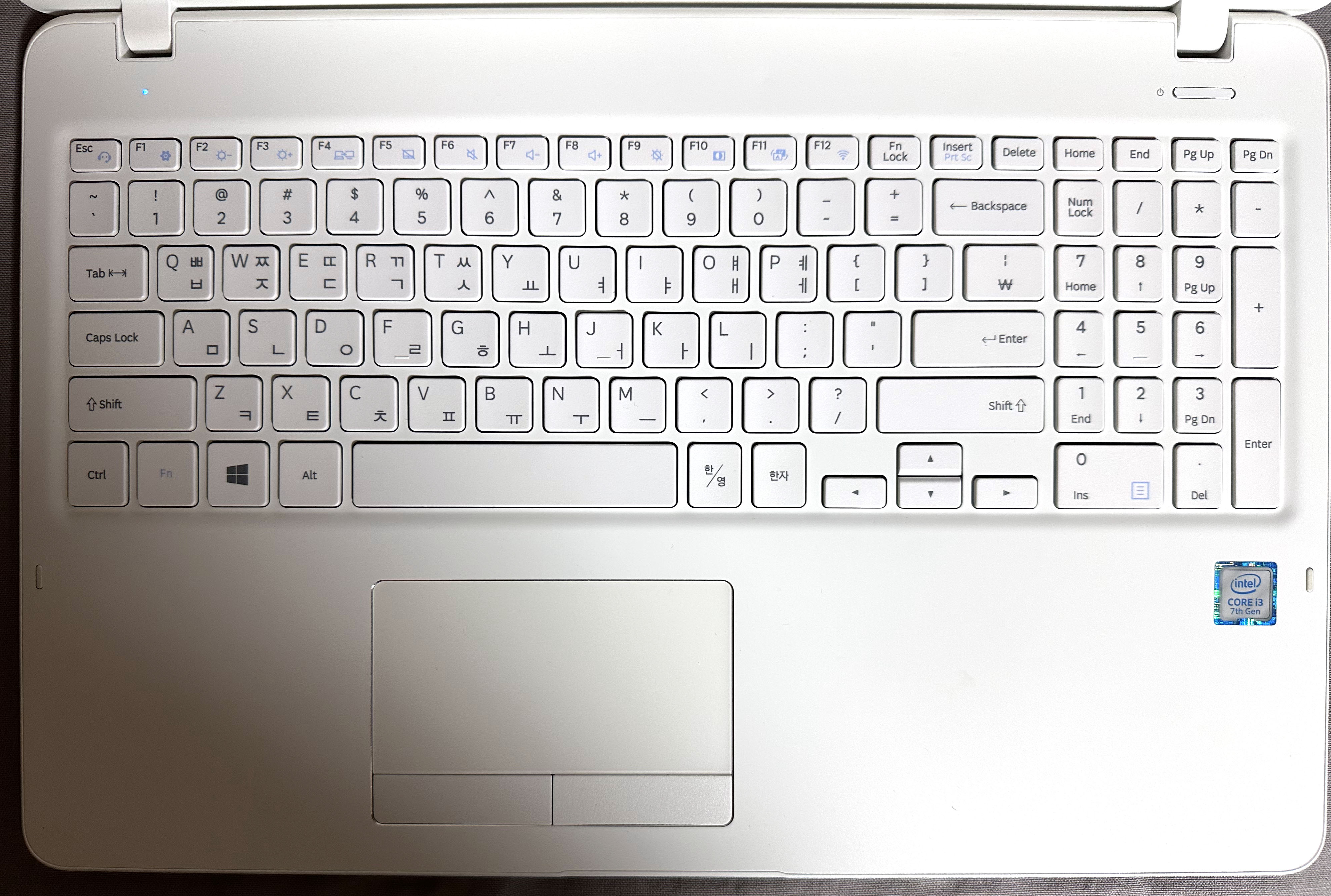 Samsung Notebook 5 New (NT500R5W-KD3S) Keyboard