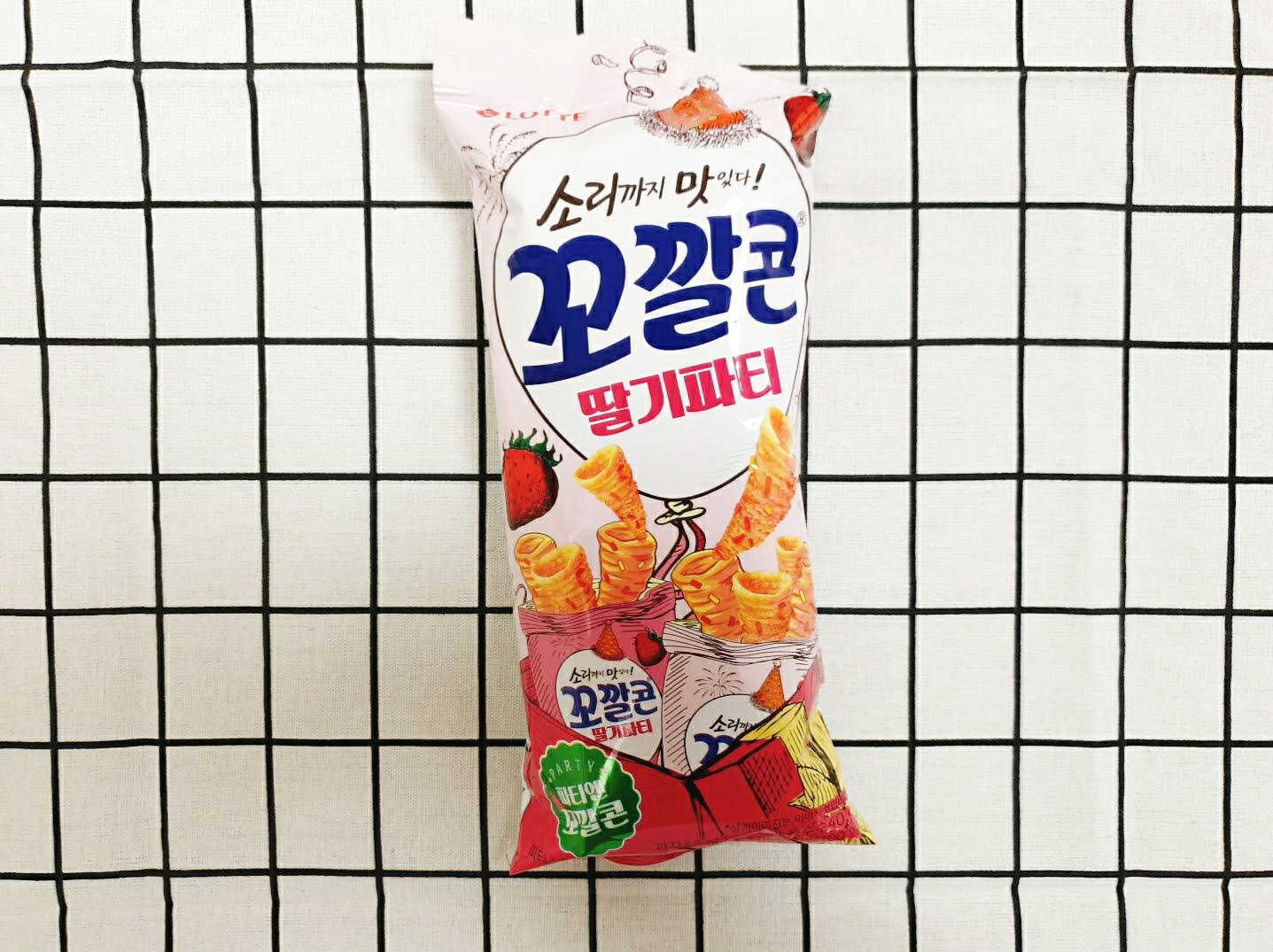  롯데 꼬깔콘 딸기파티 딸기맛 과자 칼로리