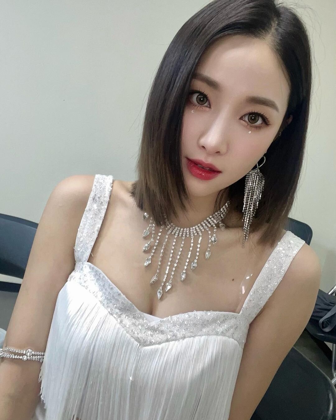  네이처 새봄 인스타그램 셀카 사진 몇장