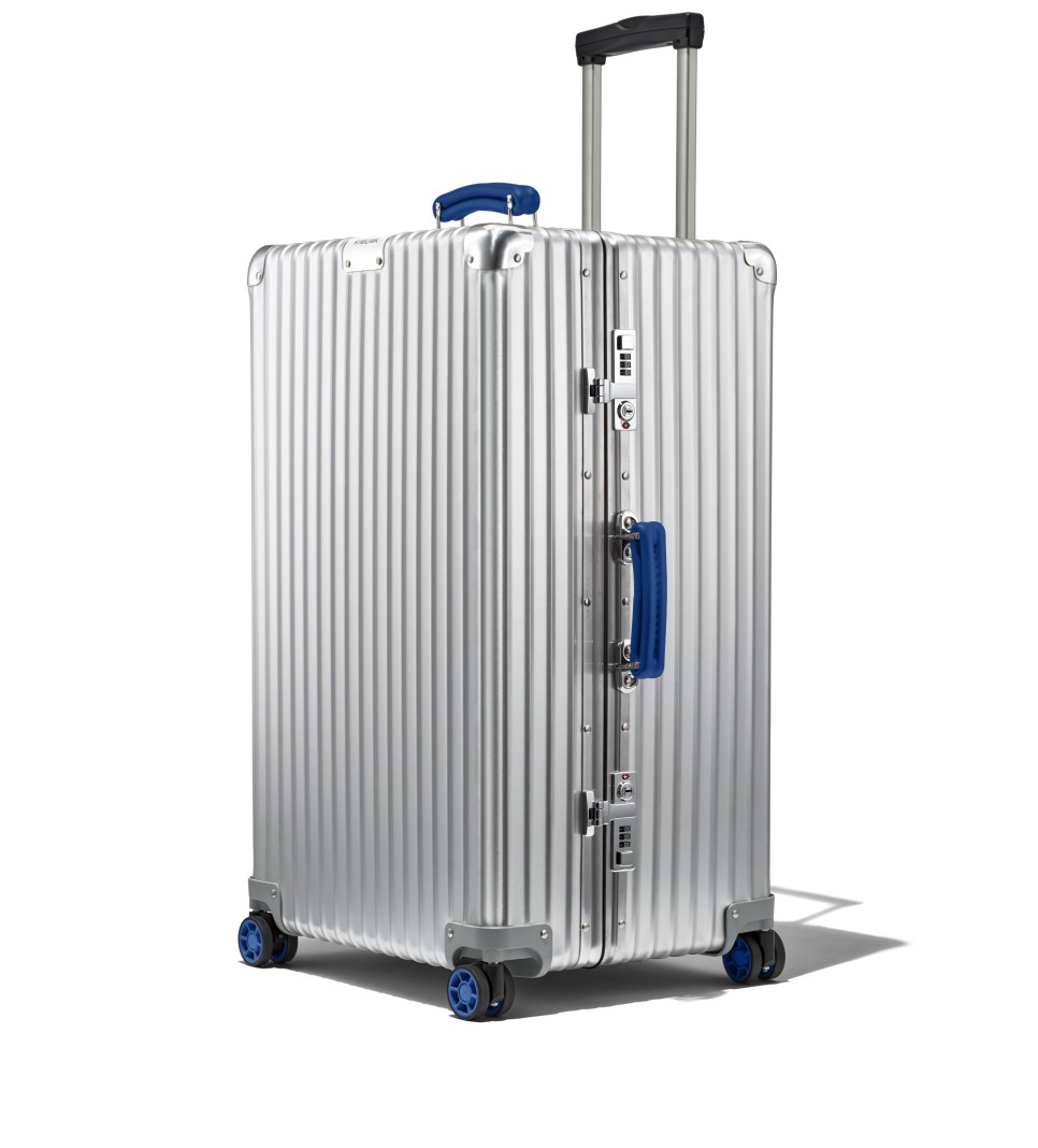 명품 캐리어 Remo와 클래식 컬렉션 x 송강 노블레스 화보 패션 : 남성 크로스백 추천! 9