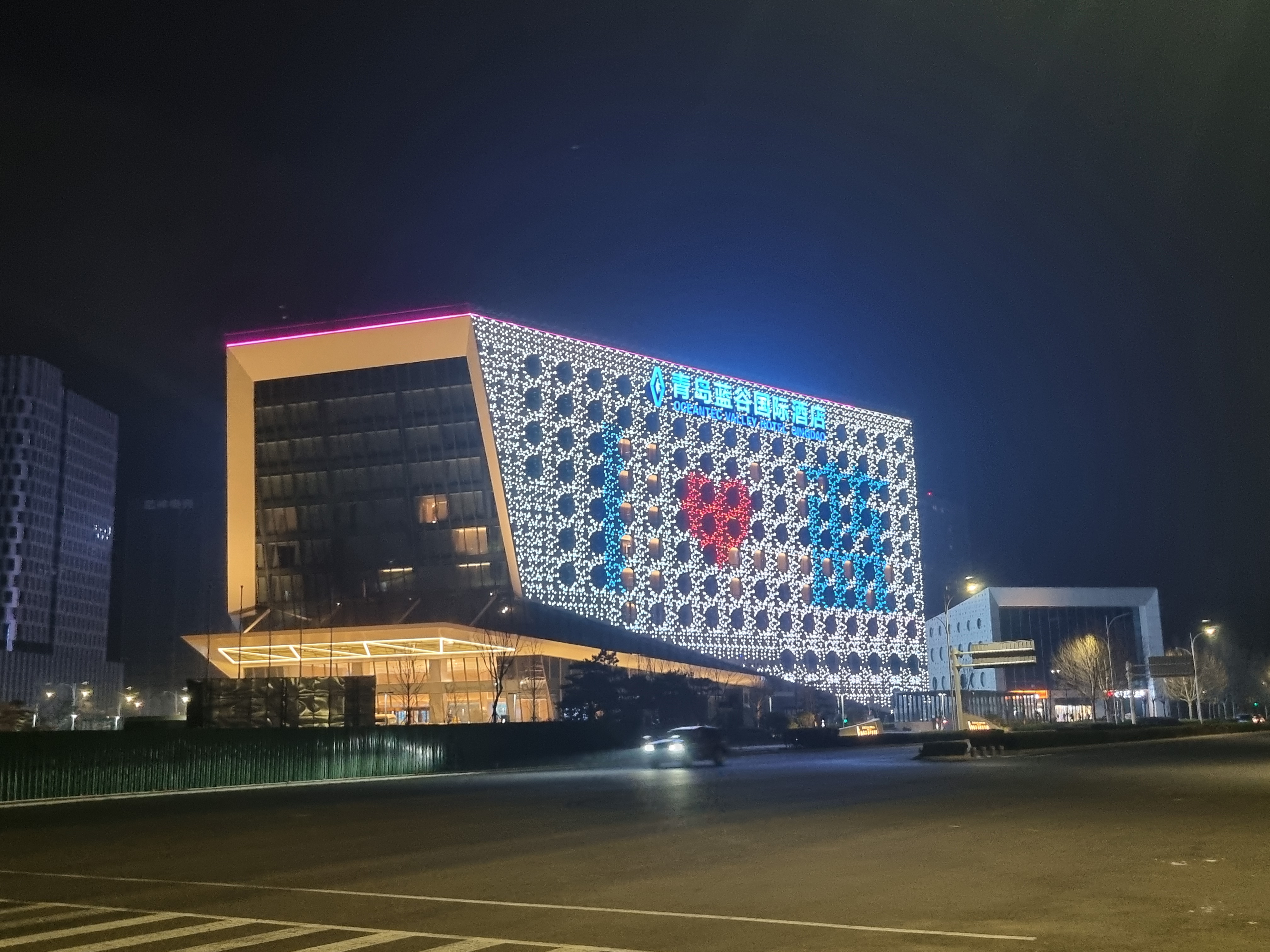 한국인은 모르는 해운대보다 긴 해변 중국 칭다오 블루_실리콘밸리(蓝色硅谷)의 빈하이공원 滨海公园의 해변가/칭다오 추천 해변