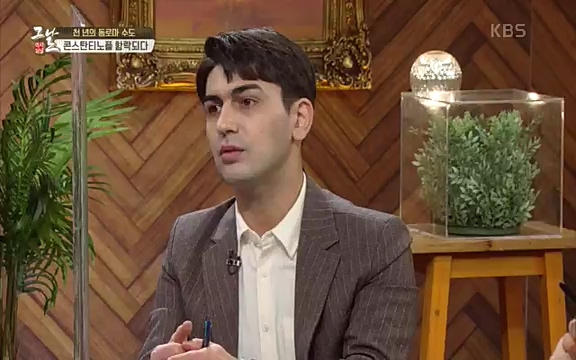 [344회] 역사저널 그날 - KBS[세계사를 바꾼 승부③ 1453 오스만, 동로마 제국을 무너뜨리다] 오스만 군대의 끝없는 공격에도 굳건했던 콘스탄티노플. 천년 요새로 불렸던 만큼 콘스탄티노플의 높고.ts_20220320_165457.462.jpg