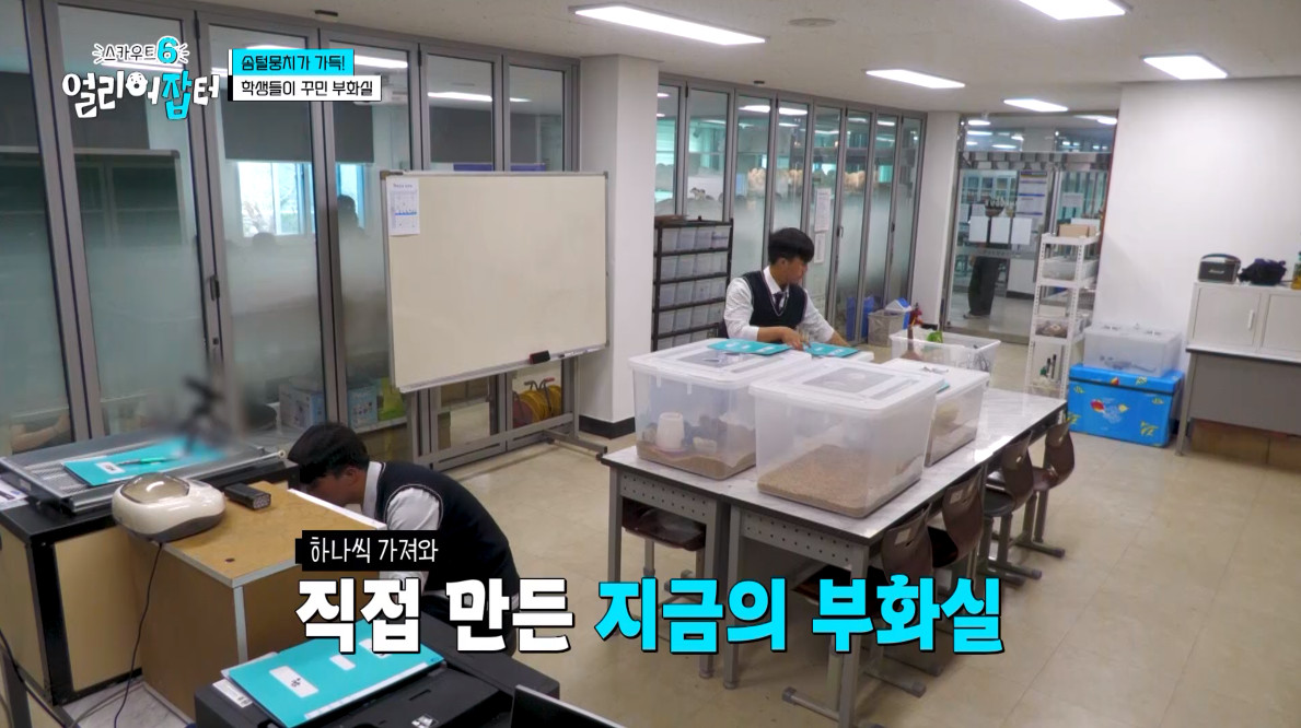 개신기한 병아리 꿈틀대면서 부화하는 모습...jpg | 인스티즈