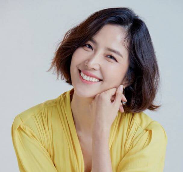 신동미 활짝 미소