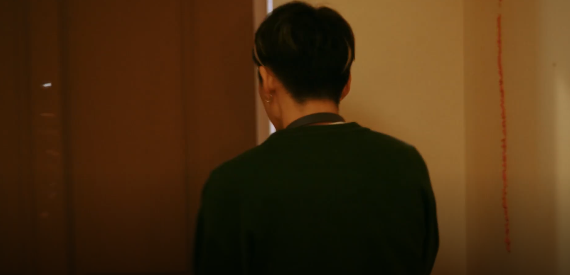 가사 해석 아무 노래 MV 15