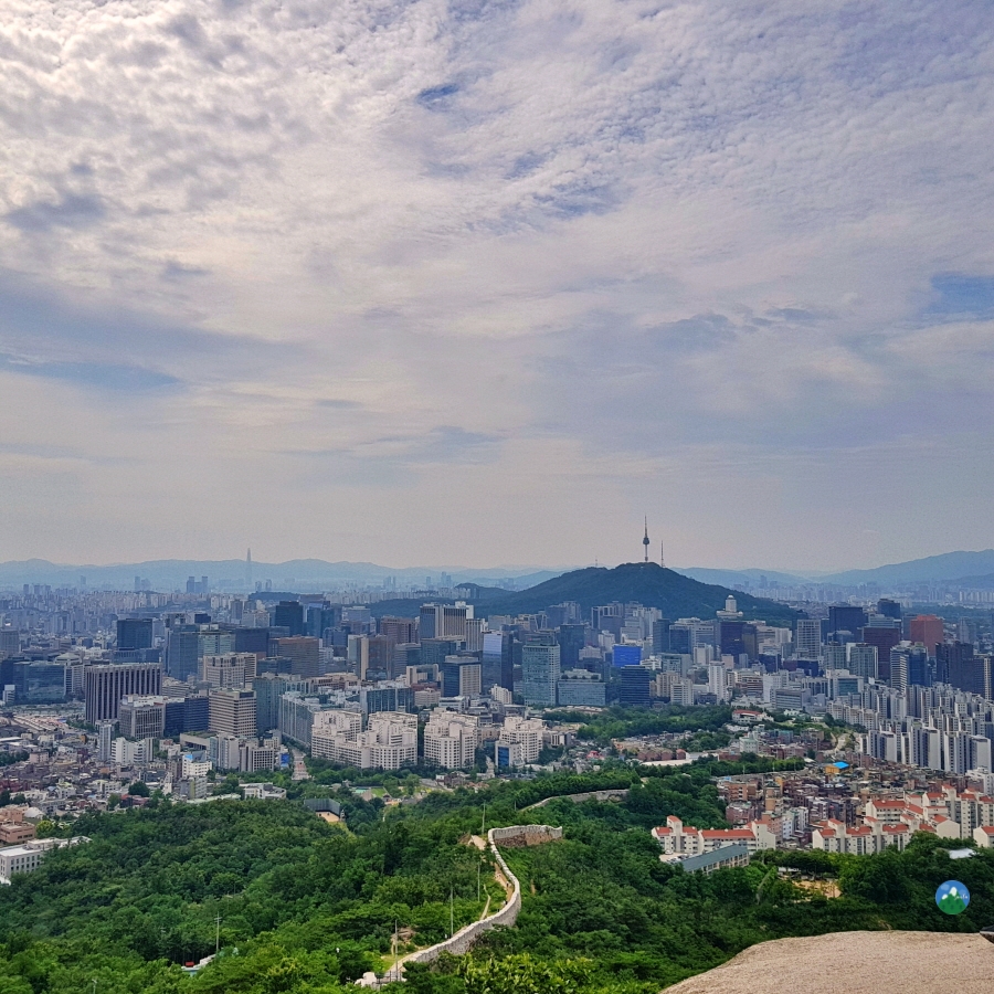 인왕산-범바위에서-내려다보는-한양-서울