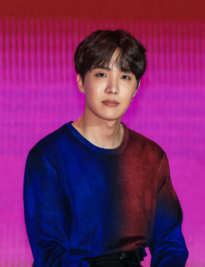  '코로나로 힘든 아동에 써 달라' 방탄소년단 제이홉, 1억원 기부