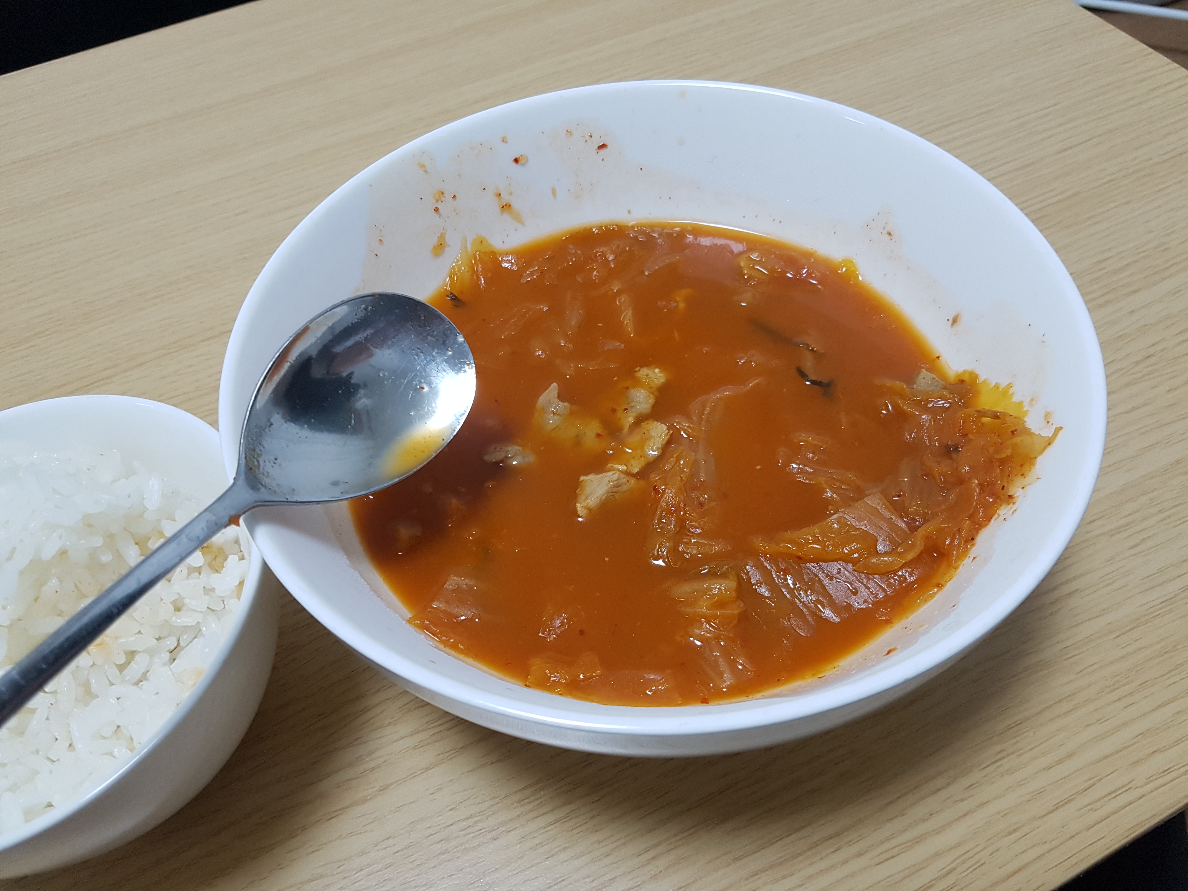  푸드에이블 묵은지돼지고기김치찌개 간편조리식품 추천