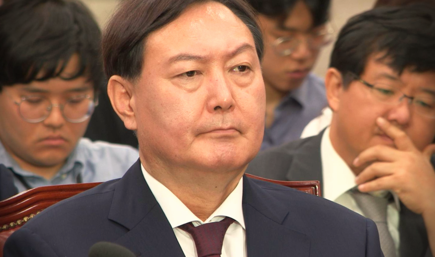  윤석렬 테마주, 대선 출마 선언 직후 12% 이상 폭락... NE능률 등