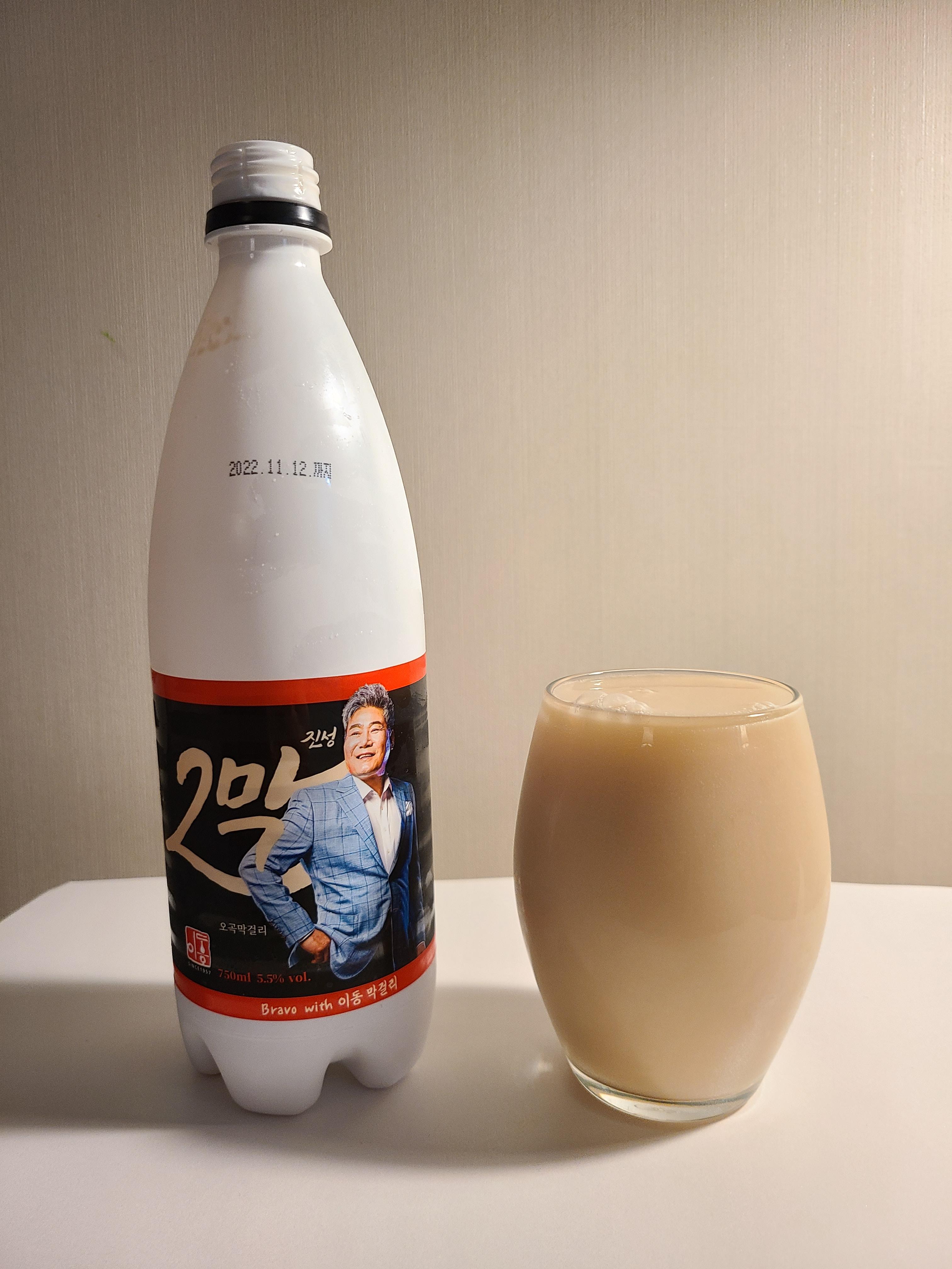  미숫가루를 먹는 듯한 매력적인 진성2막 오곡막걸리