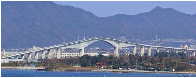 엄청난 경사의 에시마 오하시 교량은 실제로 무서울까? VIDEO: Japan&#39;s &#39;roller coaster&#39; bridge: Eshima Ohashi Bridge