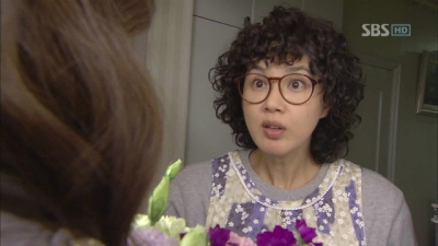 "30년 동안, 그만큼 이기적으로 부려먹었으면 됐잖아." 아내가 세상 떠난 후 싱크대 두 번째 서랍 안에… 있던 물건을 본 남편은 결국 오열하고 말았습니다.