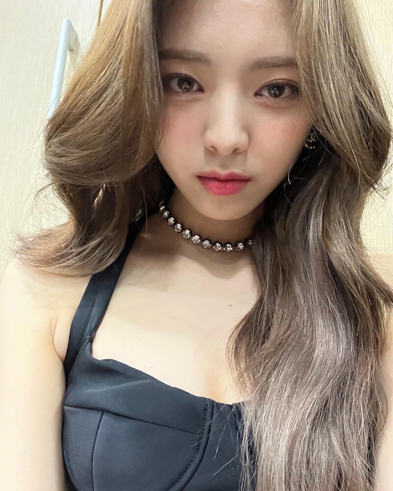  ITZY유나 인스타그램 셀카 사진 20221014