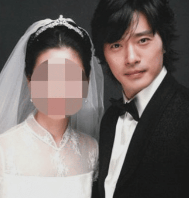 "결혼도 하고 아들도 낳고 잘 살았습니다." 가족 몰래 재혼을 하고 오토바이를 타고 원조 꽃미남 가수 수준에 올랐다. 3