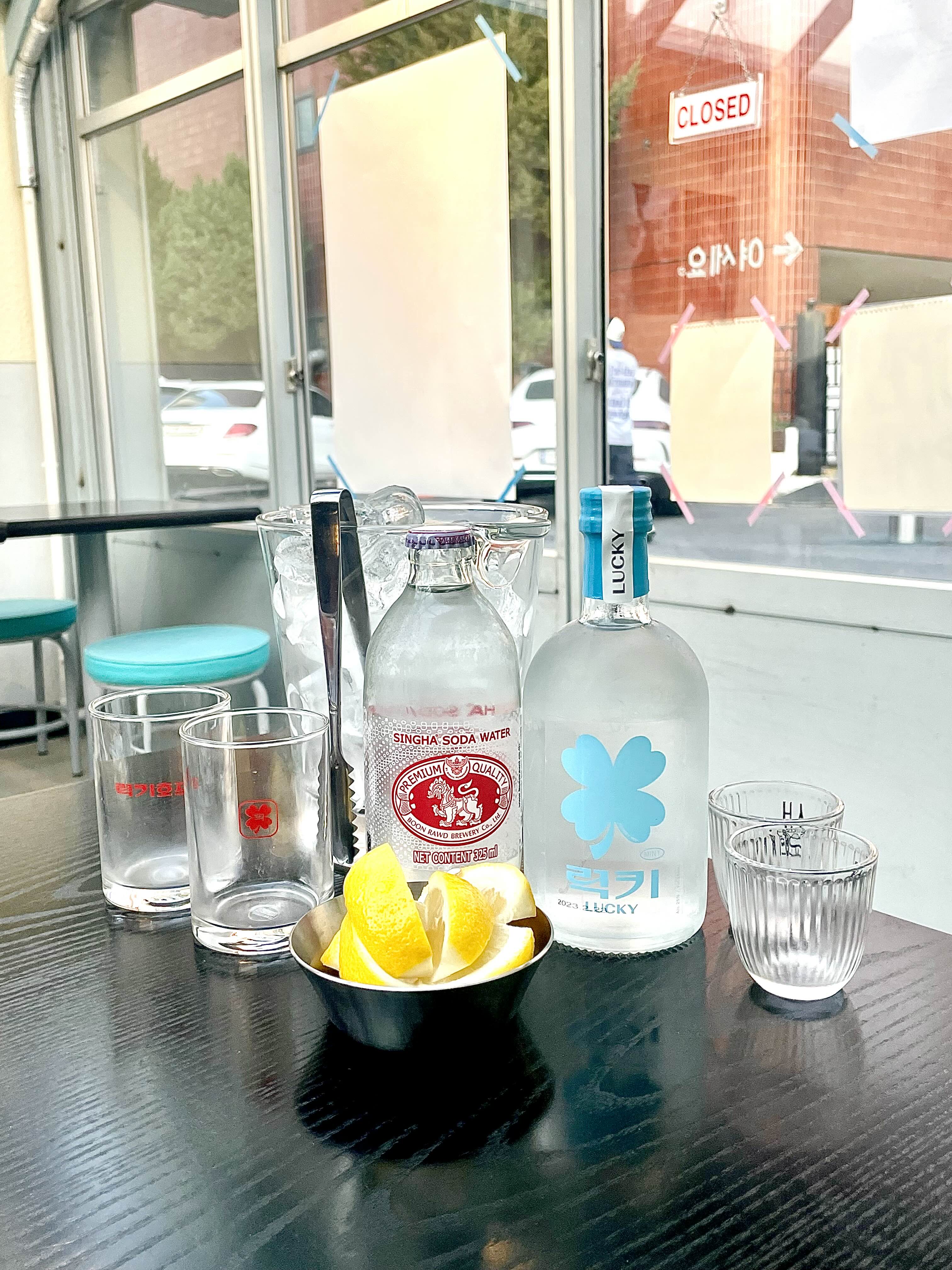  [용산] 민트소주, 마라치킨 레트로 펍 <럭키호프>