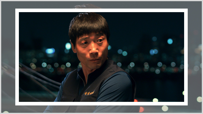영화 불량한 가족의 예고편에 등장한 씬들로 에이핑크의 박초롱, 박원상, 김다예의 모습이 담겨있는이미지이다.