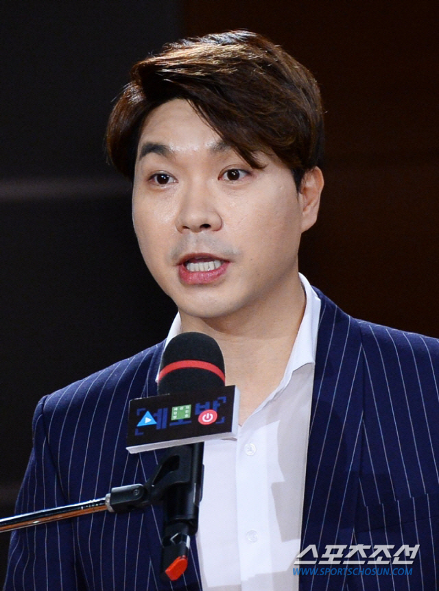  박수홍 여친 아파트 목격담 “키 크고 머리 길어...볼 때 마다 항상 둘”
