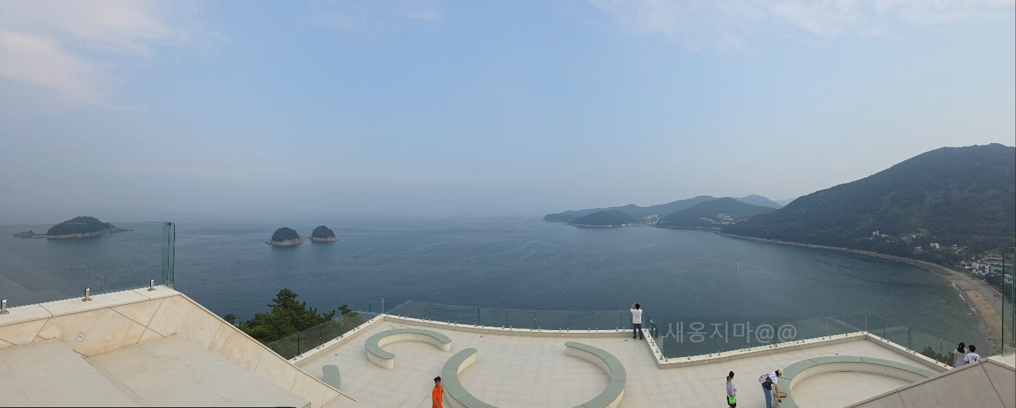 루프탑-꼭대기에서-파노라마-여수바다