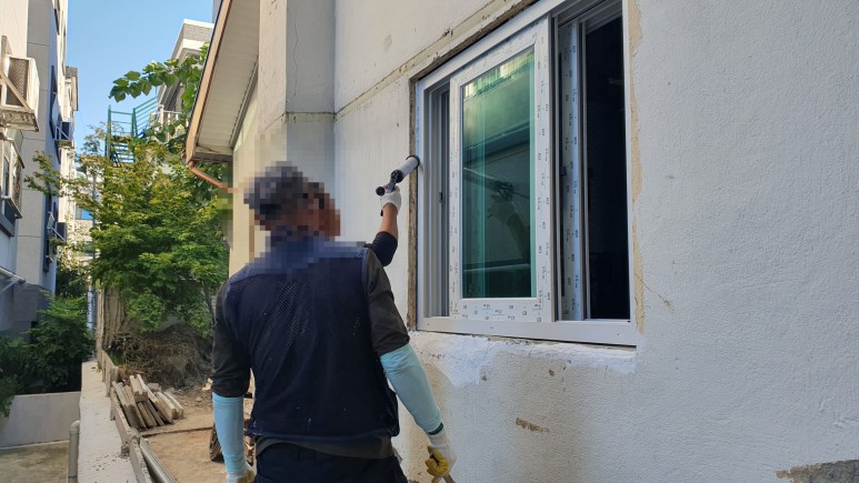 창호를 달았는데 시공업자를 3