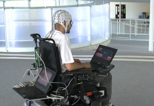 Brain-Machine Interface 시연 장면