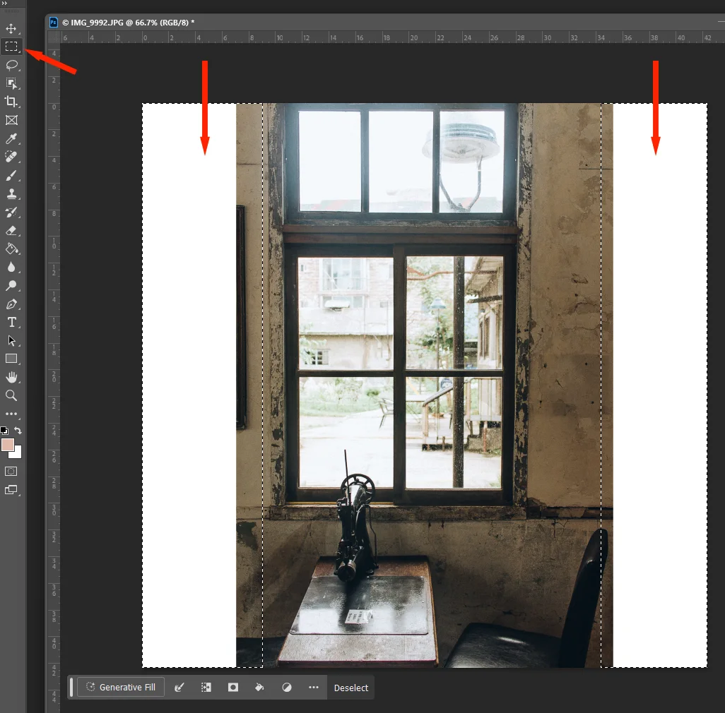 포토샵에서 흰 화면을 선택하는 모습