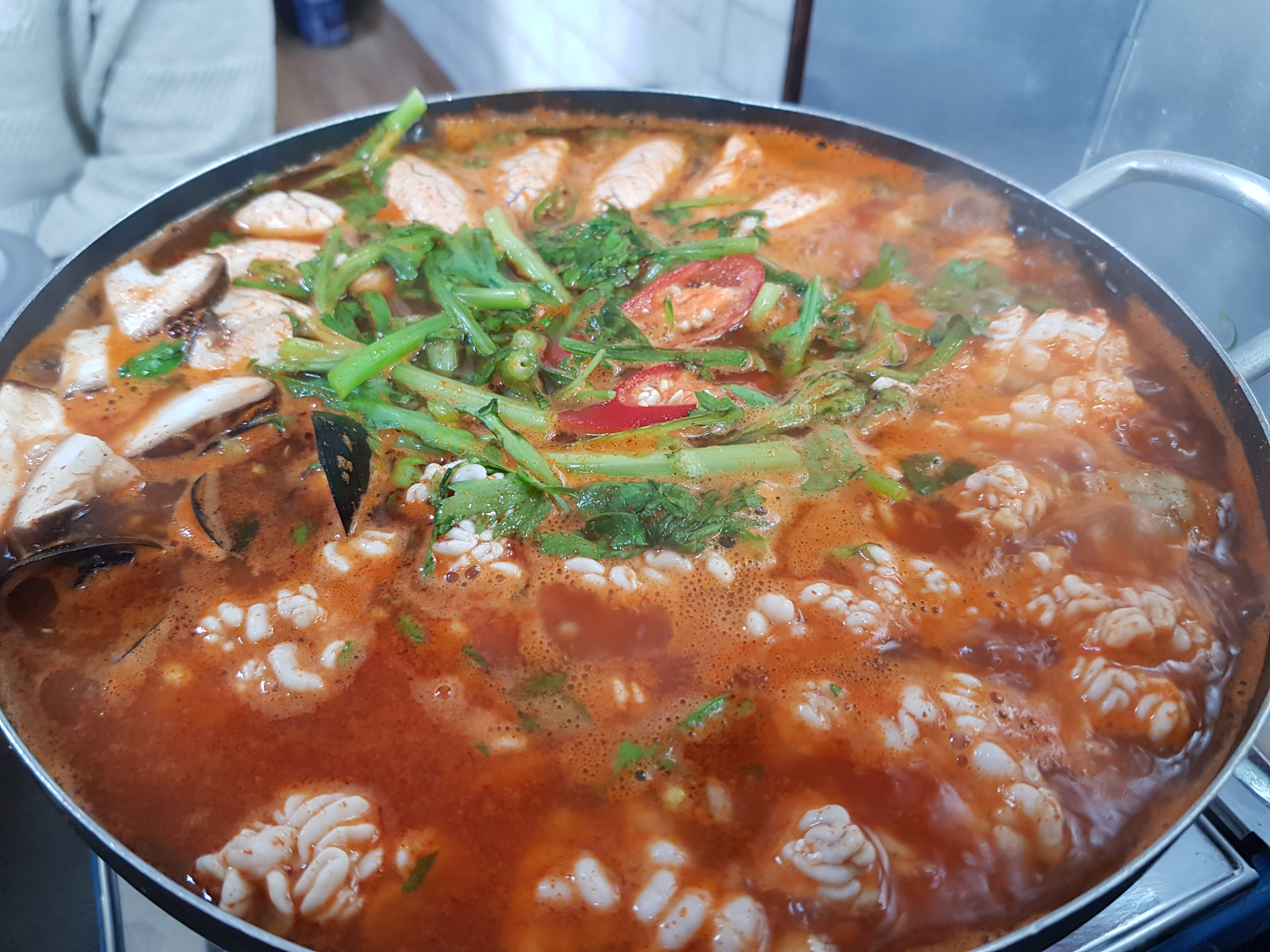  [원주 맛집 단구동] 이제는 너무 유명해져버린 알탕집. 최자로드 까치둥지를 다녀왔습니다.
