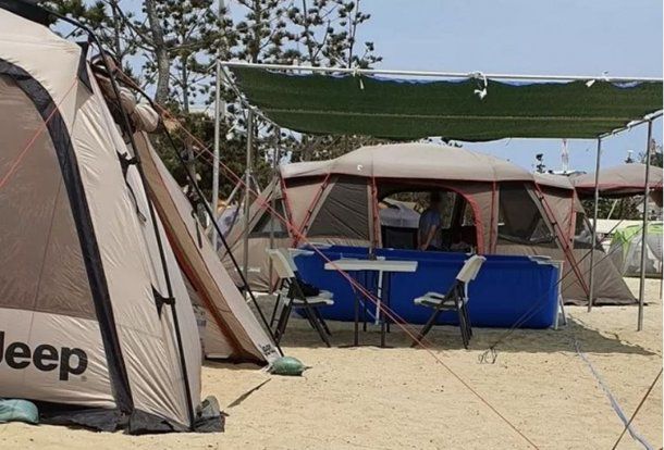  울산 해수욕장 공용 수돗물 끌어다 개인 풀장 만든 민폐 일가족 가뭄에 왠일이니
