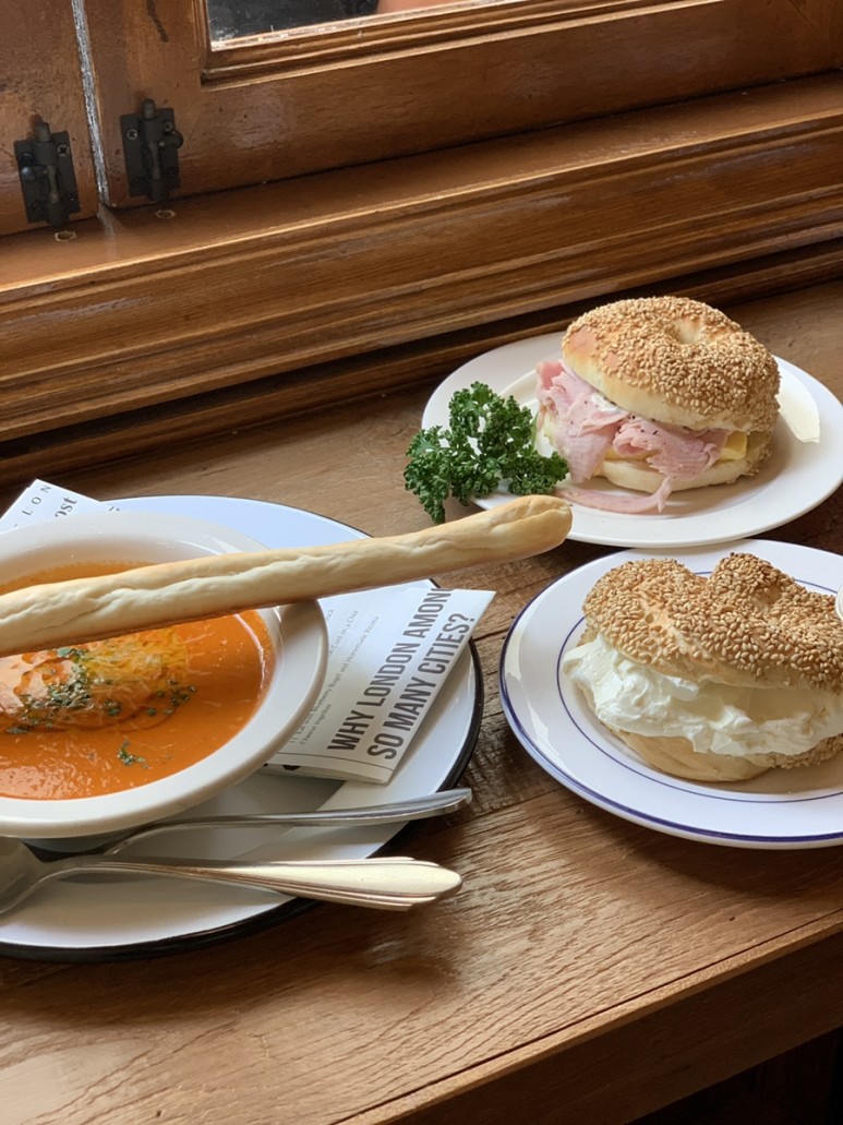 :: 런던베이글뮤지엄 안국 카페 7