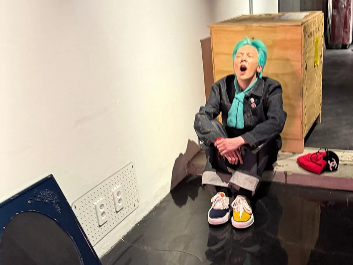 지드래곤-전시회-예약-위버멘쉬