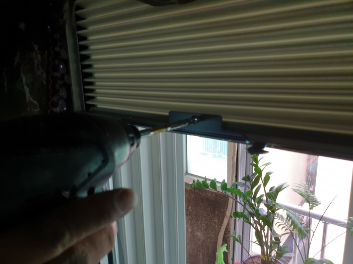 창문형 에어컨 설치 방법