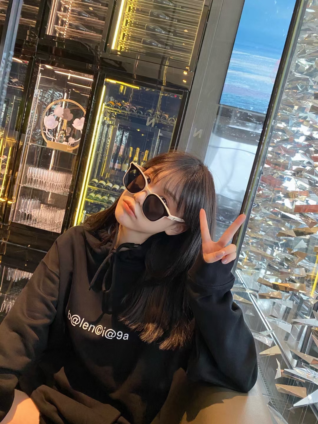  [BALENCIAGA] 발렌시아가 심볼릭 스웨트 셔츠 후드 티셔츠 578135 TIV51 1070