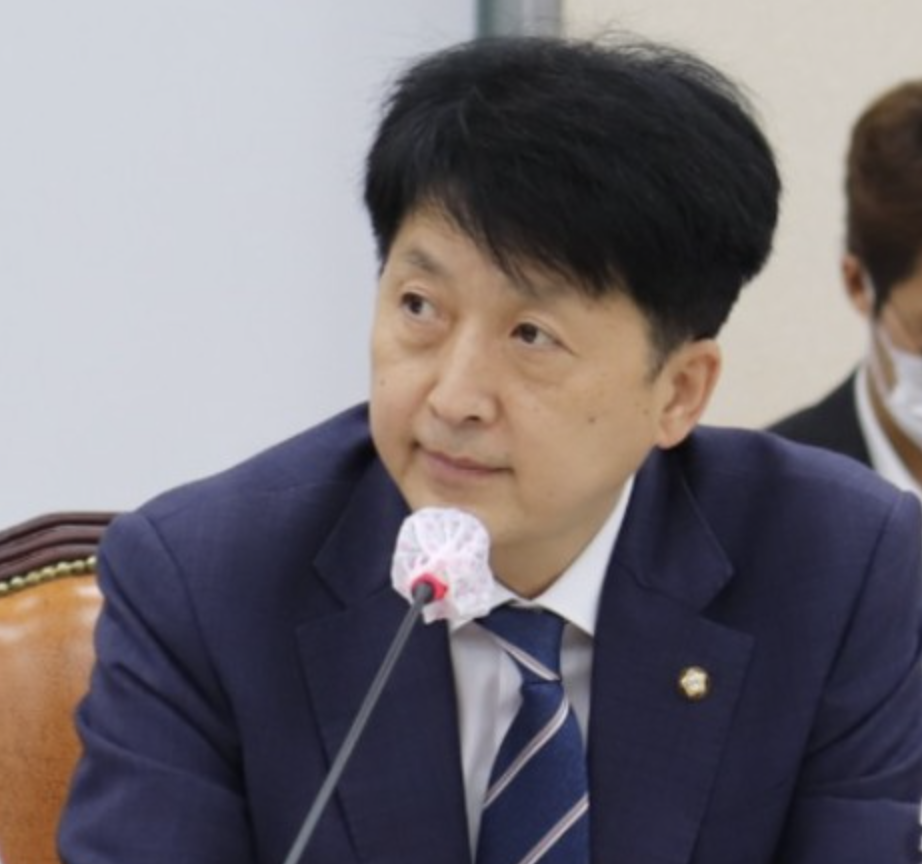 오기형4
