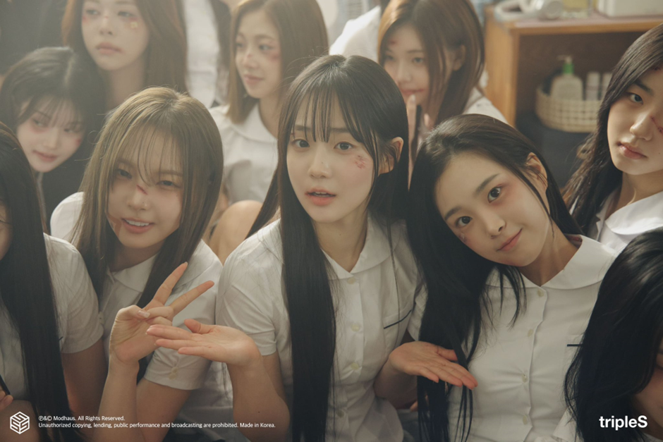 같은 24인조 이지만 트리플에스랑은 공개 방식이 전혀 다른 후배 남돌 | 인스티즈