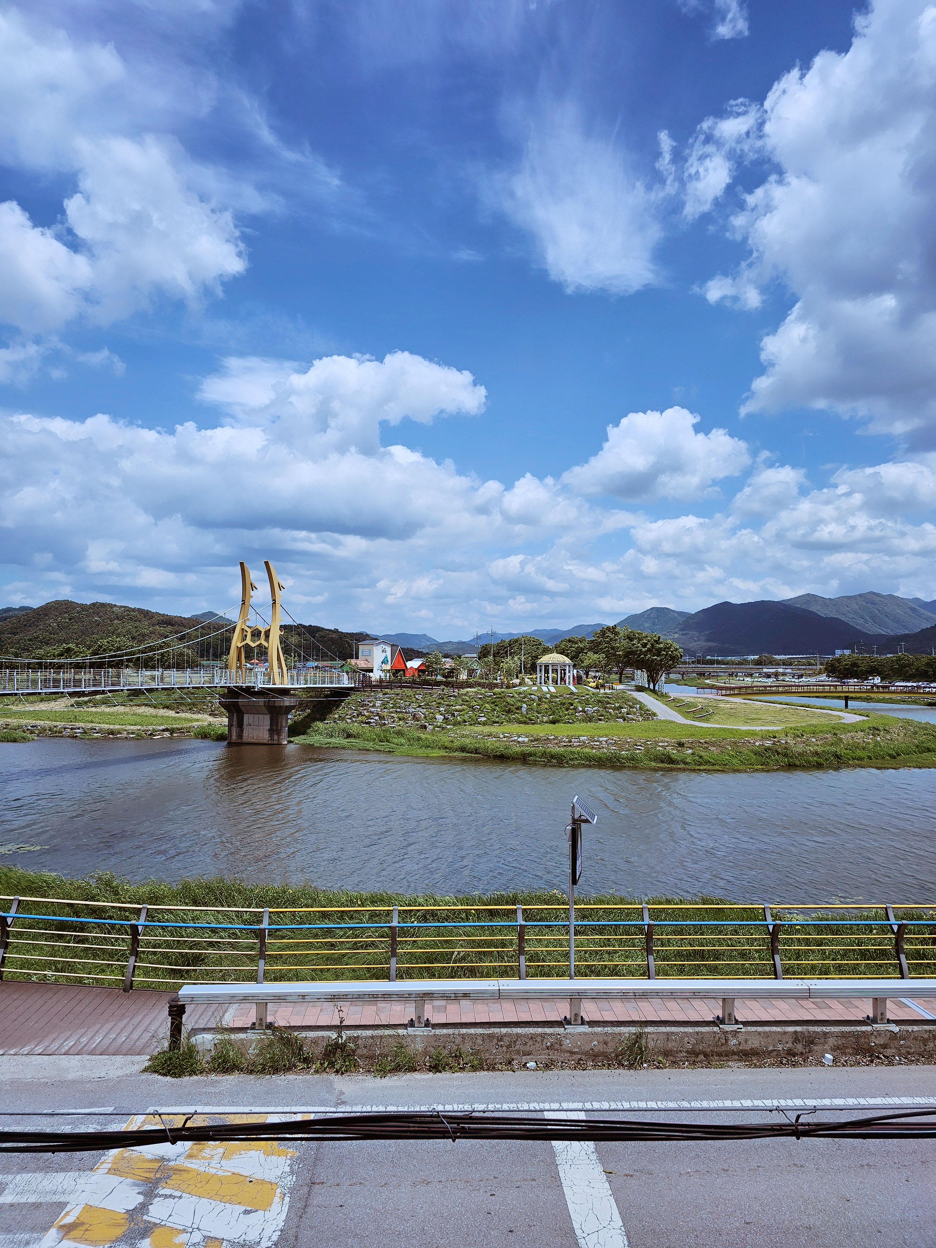 Ribeosaideu (리버사이드) 1