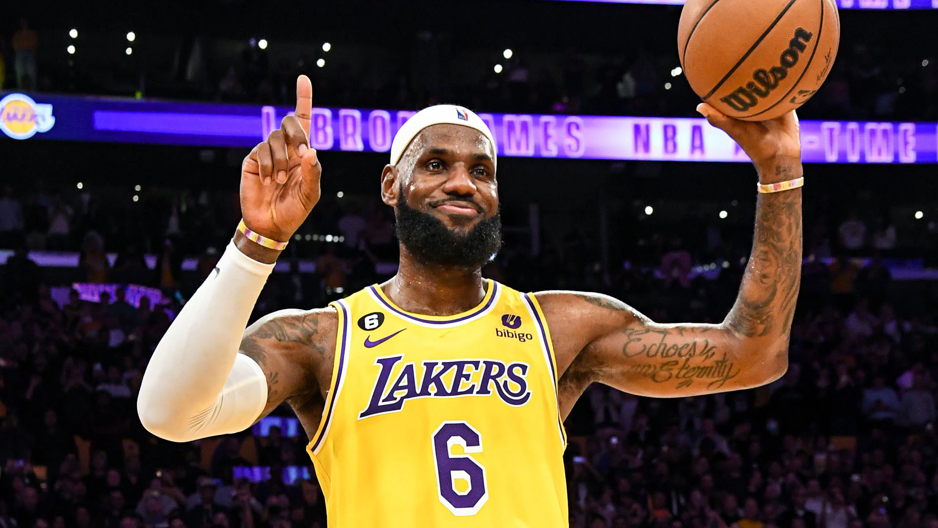 lebron-james-no-1-scorer.webp