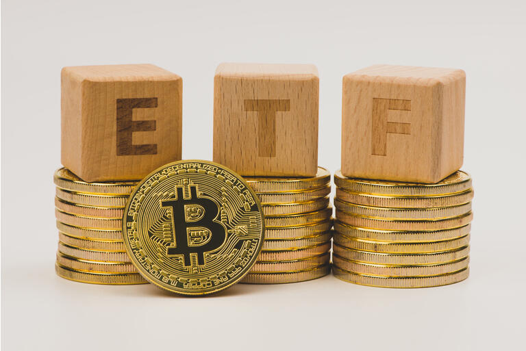  2021년 10월 19일 월스트리트(Wall Street) 헤드라인뉴스, 비트코인? 아니면 선물 ETF?, 다우존스 & 나스닥 상승, 중국 극초음속 미사일 시험발사 부인, 연준 파월의장은 2020년 10월에 최대 500만 달러 ..