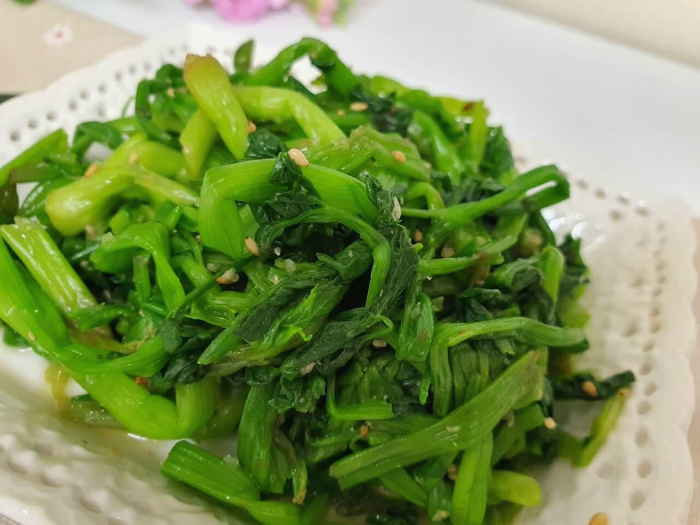완성된 미나리 무침 사진