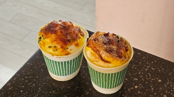 따뜻할 때 먹으면 정말 맛있는 계란빵