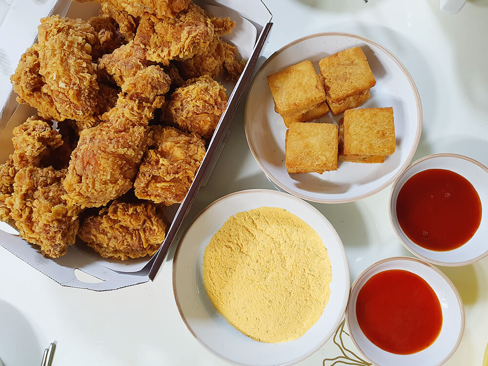  BBQ치킨, 핫황금올리브치킨 크리스피·통새우 멘보샤 먹어본 후기