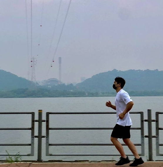 달리기 하는 사진