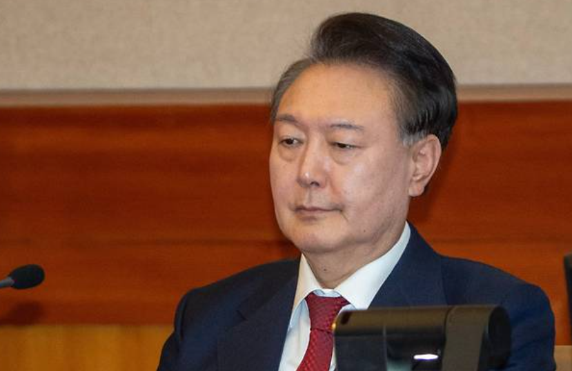 법원, 윤석열 대통령 구속취소 청구 인용으로 석방 결정
