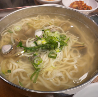 생생정보 스타밥집 원미경 고양 장&amp;조개칼국수 만두전골 맛집