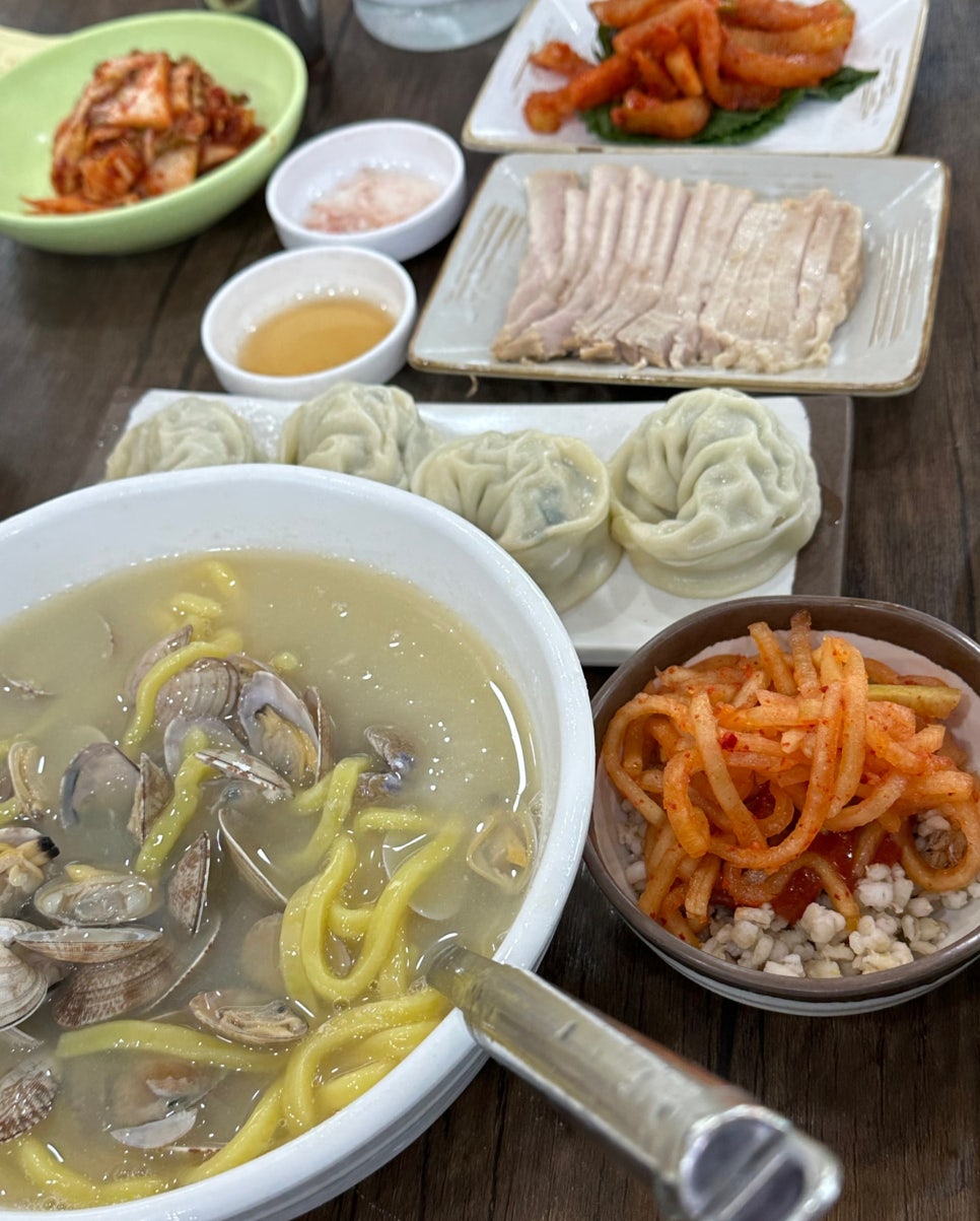황도바지락칼국수 이미지