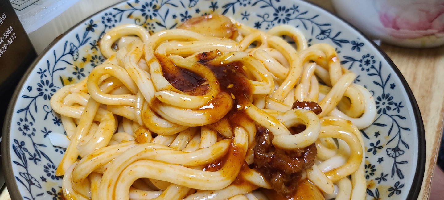 꾸브라꼬숯불두마리치킨 이미지
