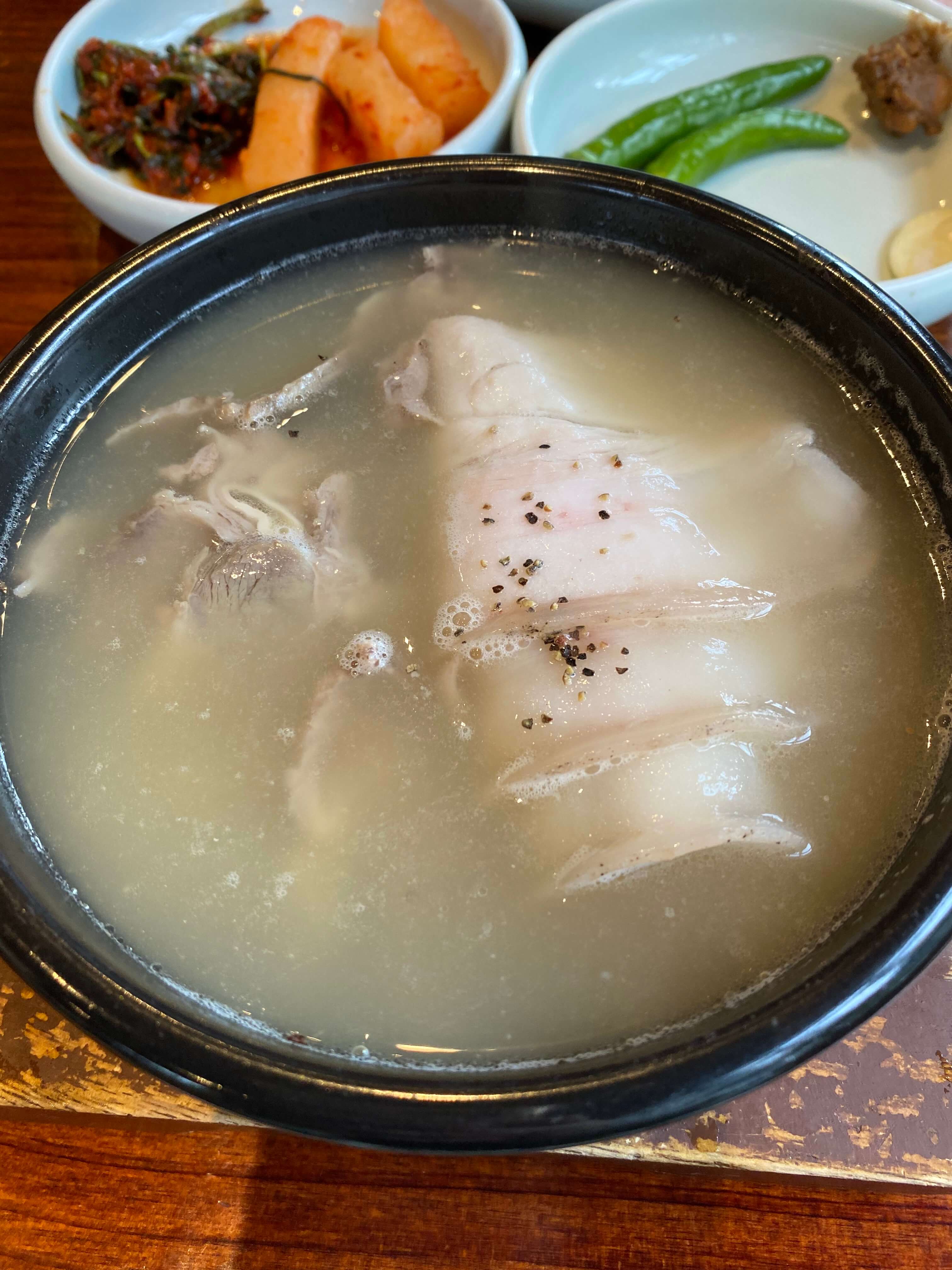 엄용백 돼지국밥의 부산 돼지국밥