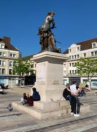 Statue Jeanne Hachette