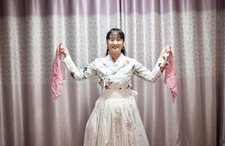 탈춤놀이 잘생긴 댄스 (+손수건 활용) [장구 연주자 조인정 집에서 국악놀이 국악 온라인 수업] 11