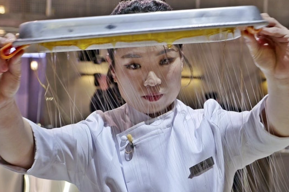 출산 전 날 까지 일 했다고 밝힌 여성 셰프 | 인스티즈