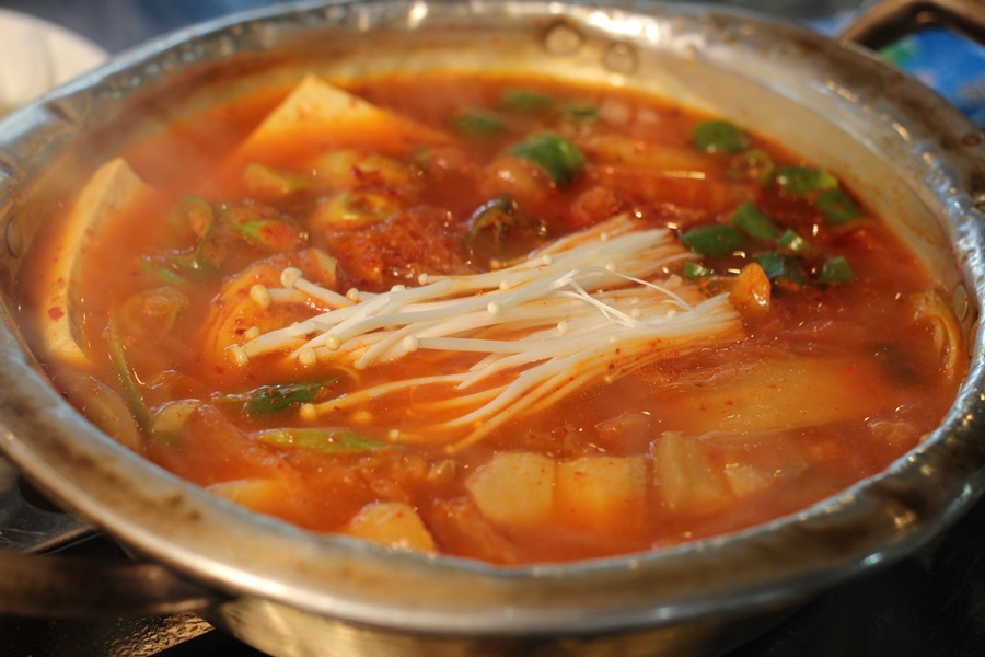돈사촌 이미지