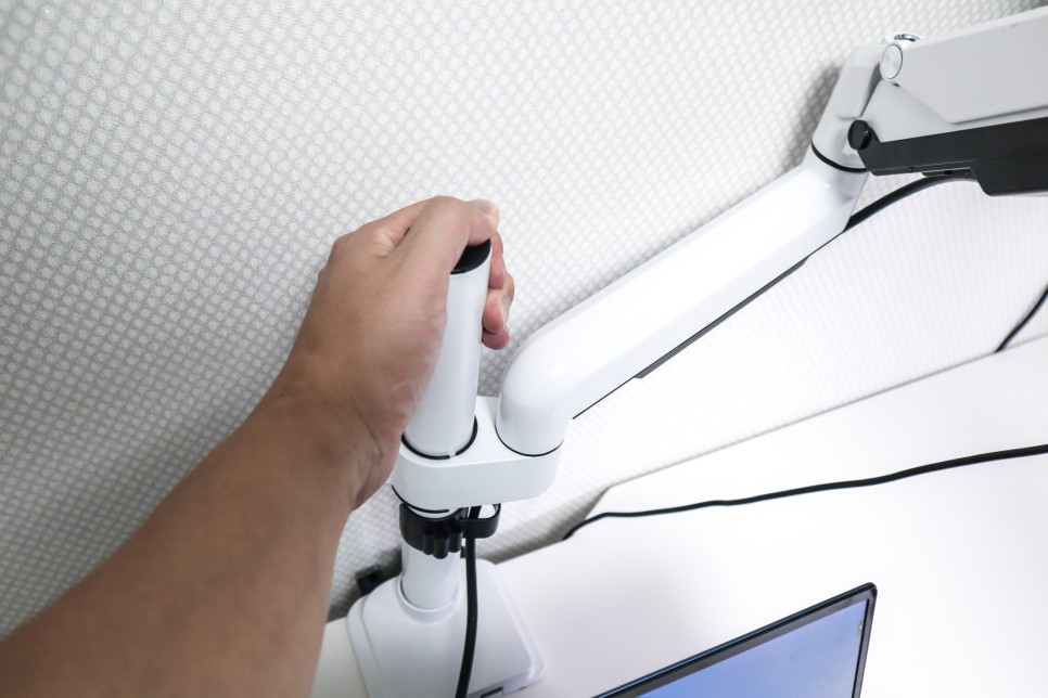 카멜 CMA2P 가성비 괜찮을까? 데스크셋업에 꼭필요한 32인치 모니터암 12